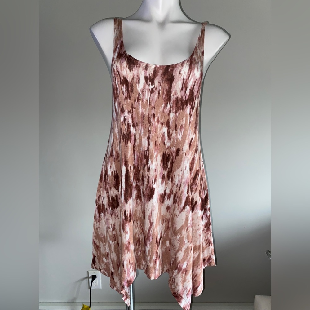 LOGO Lori Goldstein spaghetti strap tank top with shark bite hemline